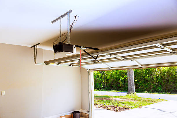 Top rated local Garage Door specialists in Moore, OK